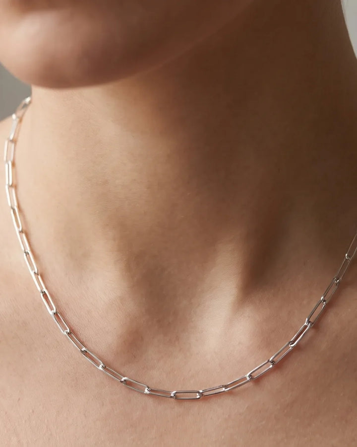 Elowen Paperclip Chain Necklace Elegant