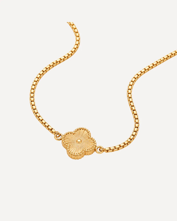 Sophia Clover Necklace with Mother of Pearl
