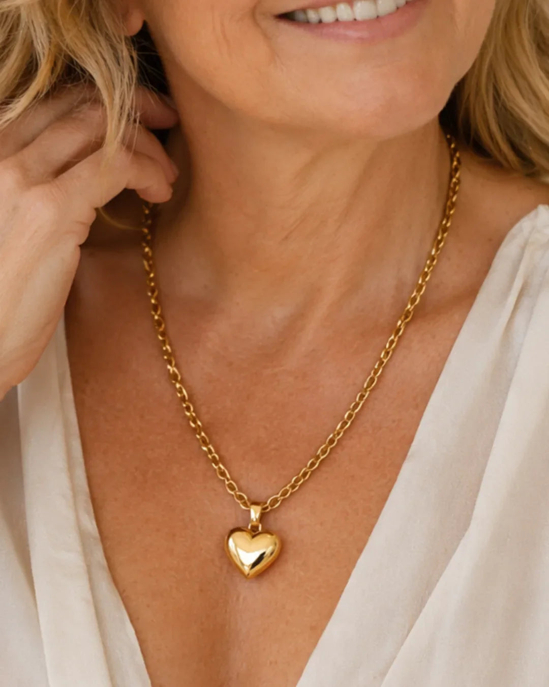 Amelia Heart Pendant Necklace